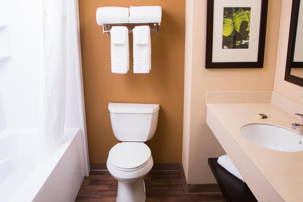 Extended Stay America Suites - Milwaukee - Brookfield Eksteriør billede